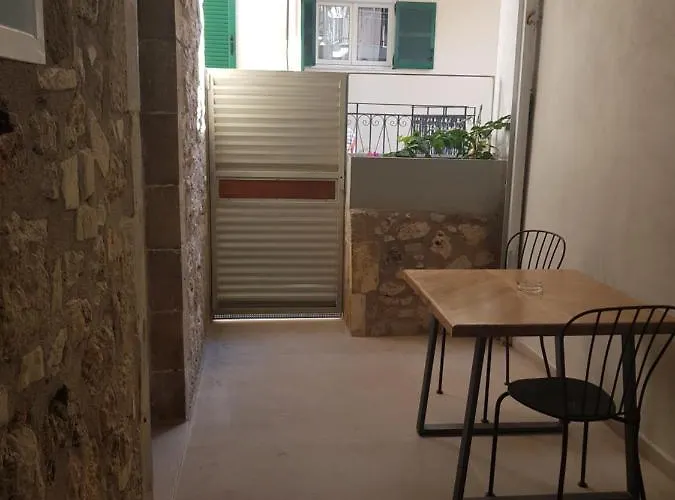 Stone At Lefkada's Old Port Appartamento *